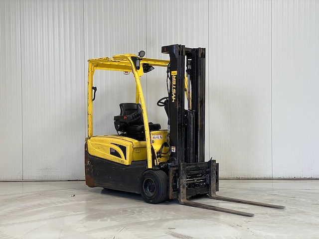 Hyster - 2018 - j2.0xnt lwb - 4.9m triplex, free-lift, side-shift, vorkversteller - vorkheftruck - afbeelding 1 van  7