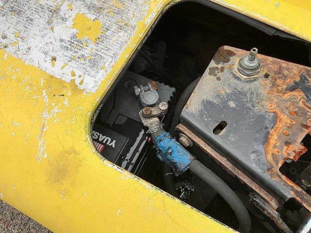Hyster h2.5 vorkheftruck defect - afbeelding 18 van  27