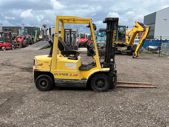Hyster h2.5 vorkheftruck defect - afbeelding 24 van  27