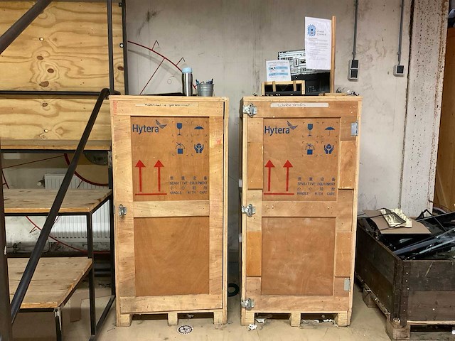 Hytera houten transportkist (2x) - afbeelding 1 van  4