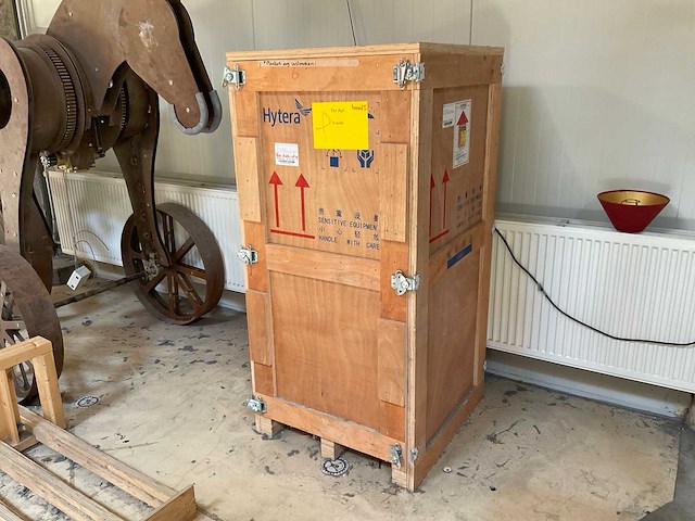 Hytera houten transportkist - afbeelding 1 van  3