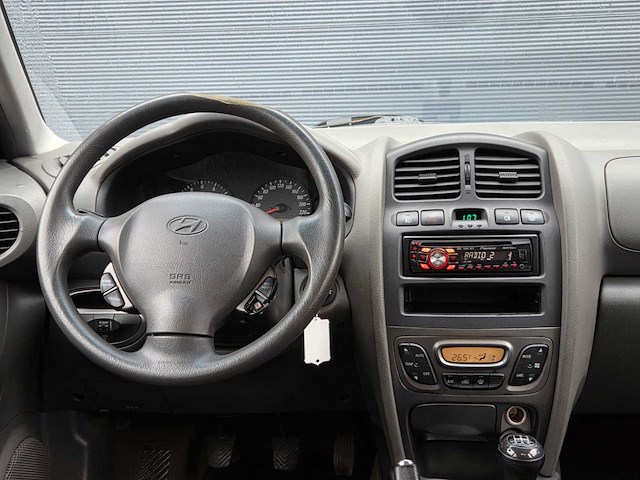 Hyundai - 2004 - santa fe - 2.0i-16v dyn. motion - 31-pr-lv - afbeelding 4 van  22