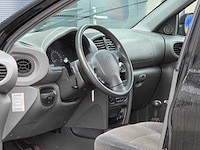 Hyundai - 2004 - santa fe - 2.0i-16v dyn. motion - 31-pr-lv - afbeelding 14 van  22