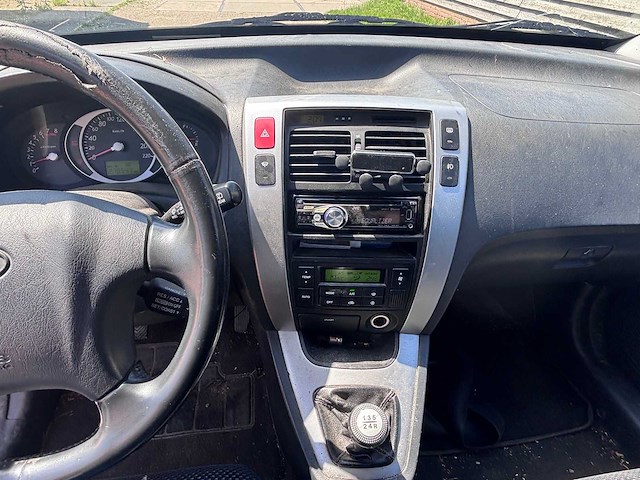 Hyundai - 2006 - tucson - 2.0i 4wd style - personenauto - afbeelding 19 van  21