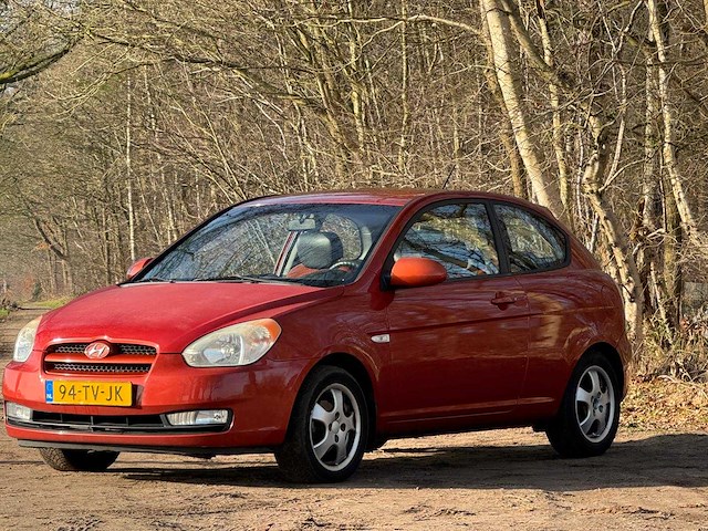 Hyundai - 2007 - accent - 1.4i first ed. - 94-tv-jk - afbeelding 1 van  15