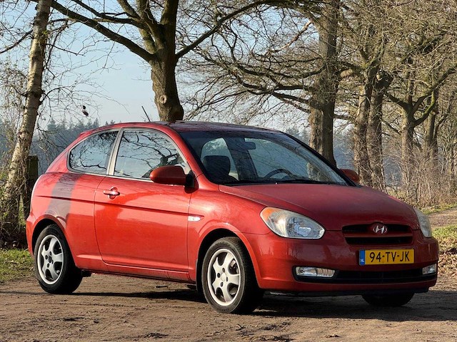 Hyundai - 2007 - accent - 1.4i first ed. - 94-tv-jk - afbeelding 10 van  15