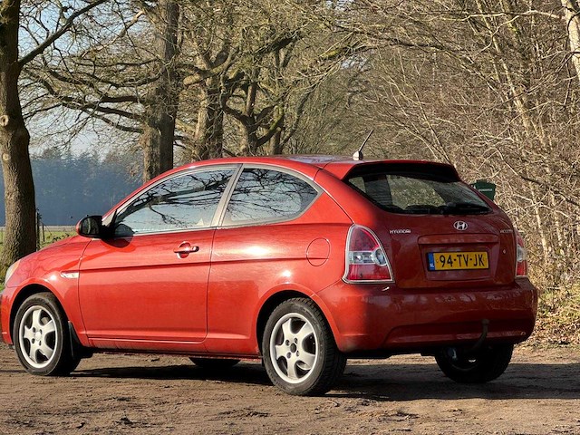 Hyundai - 2007 - accent - 1.4i first ed. - 94-tv-jk - afbeelding 13 van  15