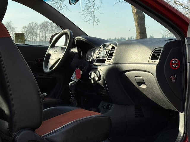 Hyundai - 2007 - accent - 1.4i first ed. - 94-tv-jk - afbeelding 8 van  16