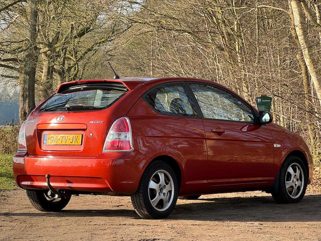 Hyundai - 2007 - accent - 1.4i first ed. - 94-tv-jk - afbeelding 12 van  16