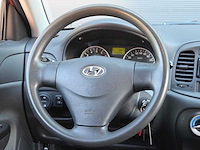 Hyundai - 2007 - accent - 1.4i first ed. - personenauto - 94-tv-jk - afbeelding 4 van  21