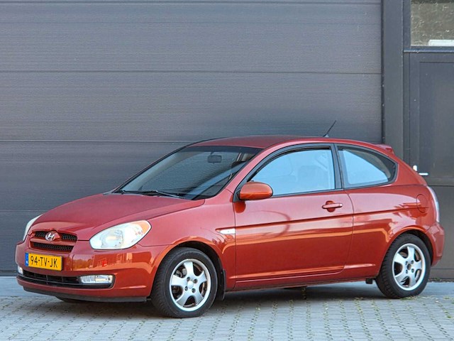 Hyundai - 2007 - accent - 1.4i first ed. - personenauto - 94-tv-jk - afbeelding 1 van  21