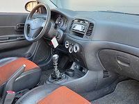 Hyundai - 2007 - accent - 1.4i first ed. - personenauto - 94-tv-jk - afbeelding 13 van  21