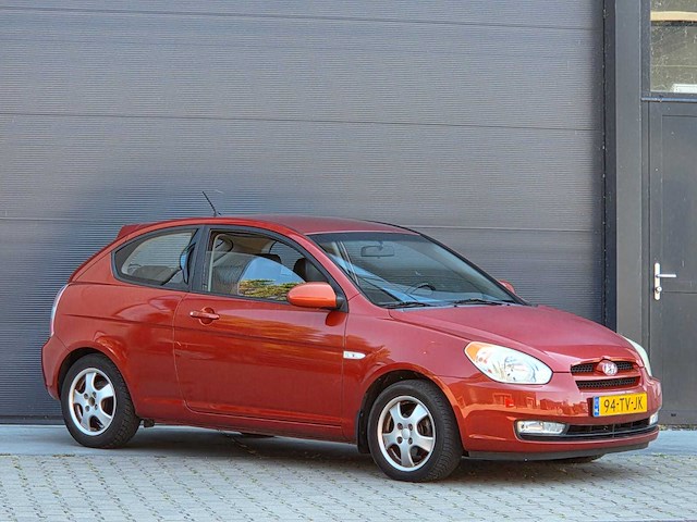 Hyundai - 2007 - accent - 1.4i first ed. - personenauto - 94-tv-jk - afbeelding 12 van  21