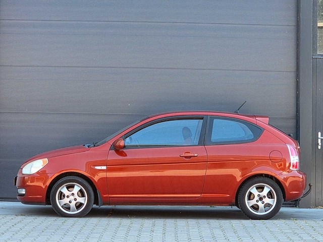 Hyundai - 2007 - accent - 1.4i first ed. - personenauto - 94-tv-jk - afbeelding 17 van  21