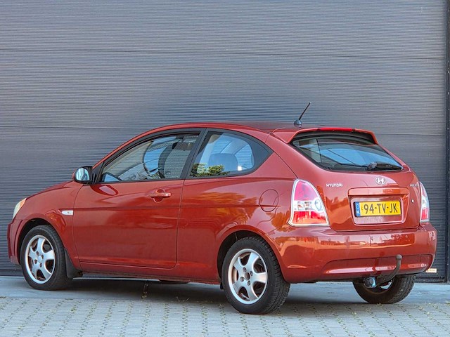 Hyundai - 2007 - accent - 1.4i first ed. - personenauto - 94-tv-jk - afbeelding 18 van  21