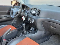 Hyundai - 2007 - accent - 1.4i first ed. - personenauto - 94-tv-jk - afbeelding 13 van  21