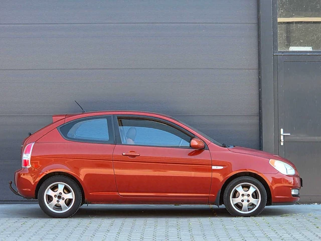 Hyundai - 2007 - accent - 1.4i first ed. - personenauto - 94-tv-jk - afbeelding 16 van  21