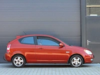 Hyundai - 2007 - accent - 1.4i first ed. - personenauto - 94-tv-jk - afbeelding 16 van  21