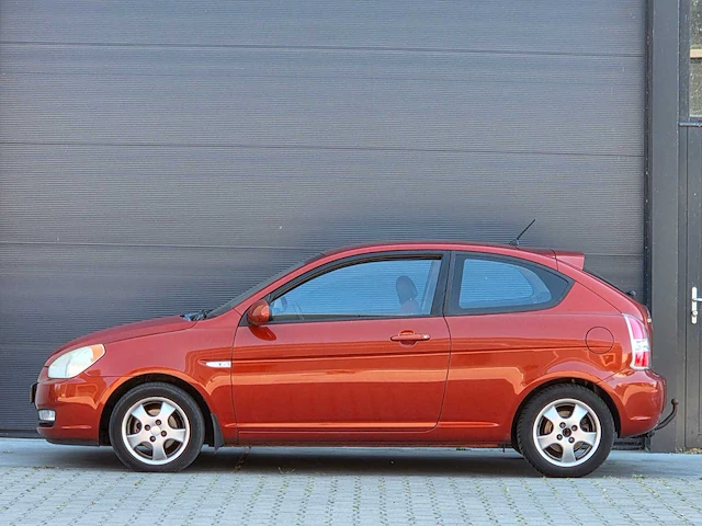 Hyundai - 2007 - accent - 1.4i first ed. - personenauto - 94-tv-jk - afbeelding 17 van  21