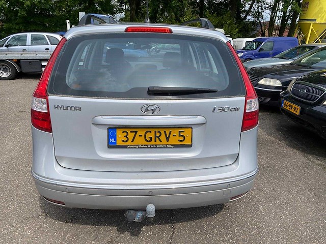 Hyundai - 2008 - i30 cw - 1.6i style - 37-grv-5 - afbeelding 8 van  8