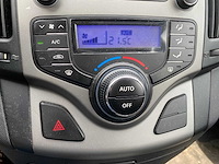 Hyundai - 2008 - i30 cw - 1.6i style - 37-grv-5 - afbeelding 3 van  21