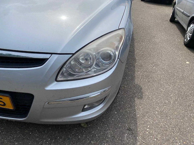 Hyundai - 2008 - i30 cw - 1.6i style - 37-grv-5 - afbeelding 14 van  25