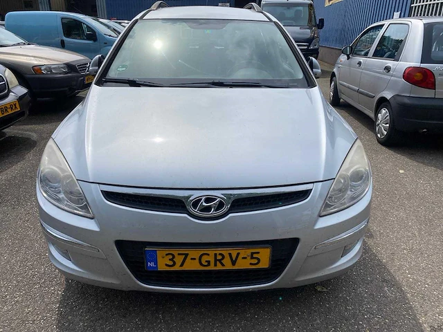 Hyundai - 2008 - i30 cw - 1.6i style - 37-grv-5 - afbeelding 19 van  25