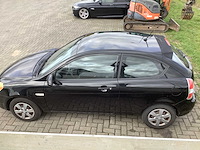 Hyundai - 2009 - accent - personenauto - afbeelding 1 van  22