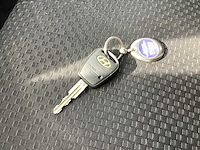 Hyundai - 2009 - accent - personenauto - afbeelding 13 van  22