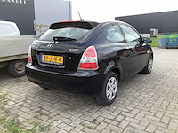 Hyundai - 2009 - accent - personenauto - afbeelding 18 van  22