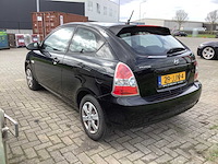 Hyundai - 2009 - accent - personenauto - afbeelding 14 van  22