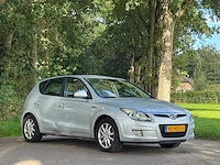 Hyundai - 2010 - i30 - 1.4i blue dynamic - 90-nfs-6 - personenauto - afbeelding 8 van  14