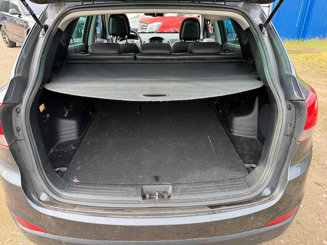 Hyundai - 2010 - ix35 - 2.0i i-catcher - personenauto - afbeelding 2 van  31