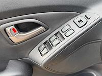 Hyundai - 2010 - ix35 - 2.0i i-catcher - personenauto - afbeelding 7 van  31