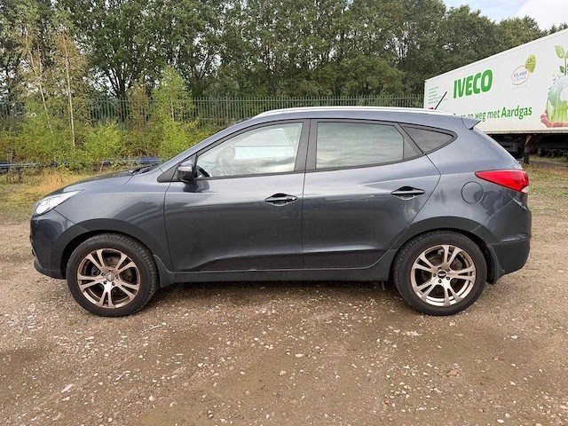 Hyundai - 2010 - ix35 - 2.0i i-catcher - personenauto - afbeelding 23 van  31