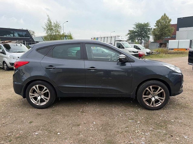Hyundai - 2010 - ix35 - 2.0i i-catcher - personenauto - afbeelding 28 van  31