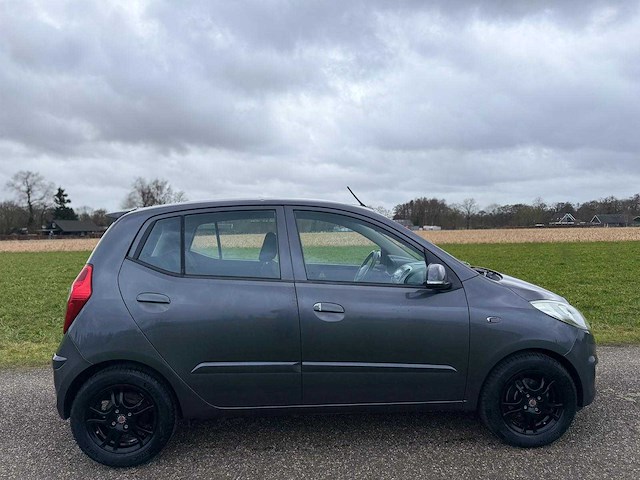 Hyundai - 2011 - i10 - 1.2 i-motion cool - 73-pjn-4 - afbeelding 8 van  13