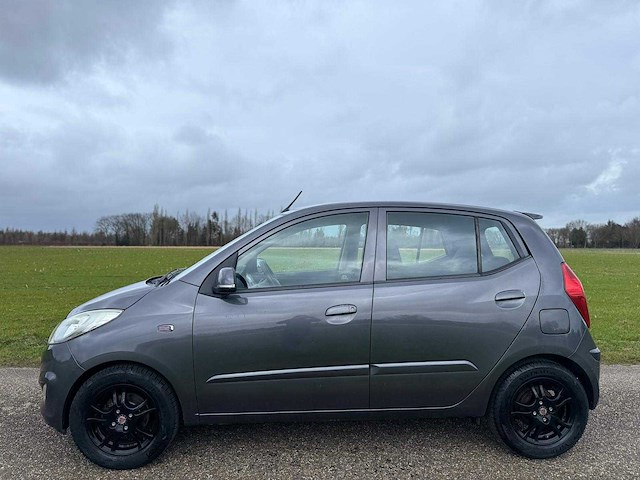 Hyundai - 2011 - i10 - 1.2 i-motion cool - 73-pjn-4 - afbeelding 12 van  13