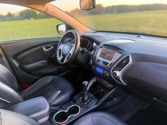 Hyundai - 2011 - ix35 - 2.0i i-catcher - 91-nrz-2 - afbeelding 2 van  16