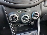 Hyundai - 2013 - i10 - 1.0 i-drive cool - personenauto - afbeelding 4 van  16