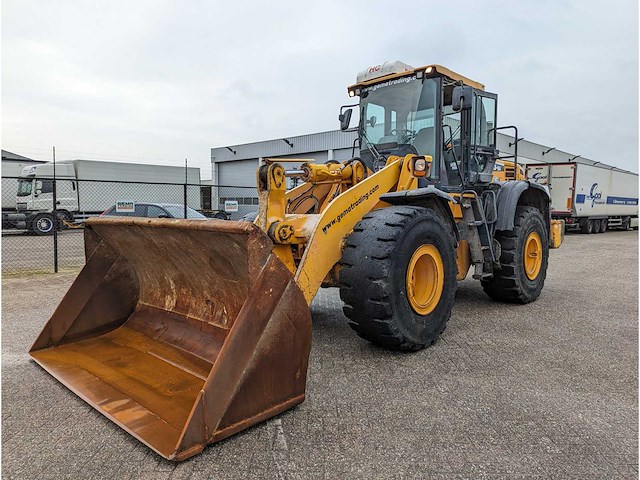 Hyundai - 2014 - hl760-9a - shovel - afbeelding 1 van  31