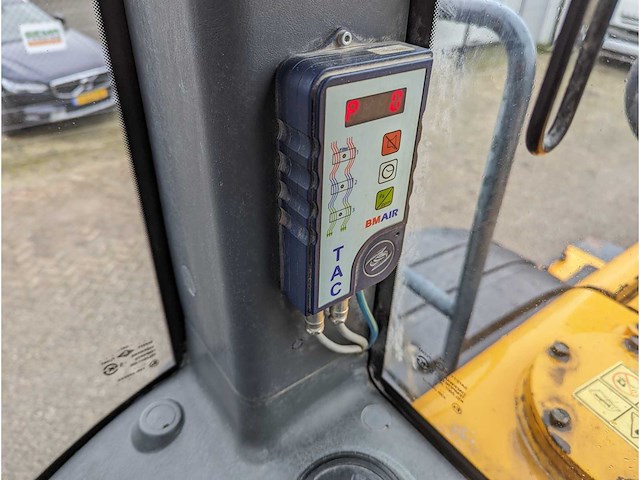 Hyundai - 2014 - hl760-9a - shovel - afbeelding 16 van  31