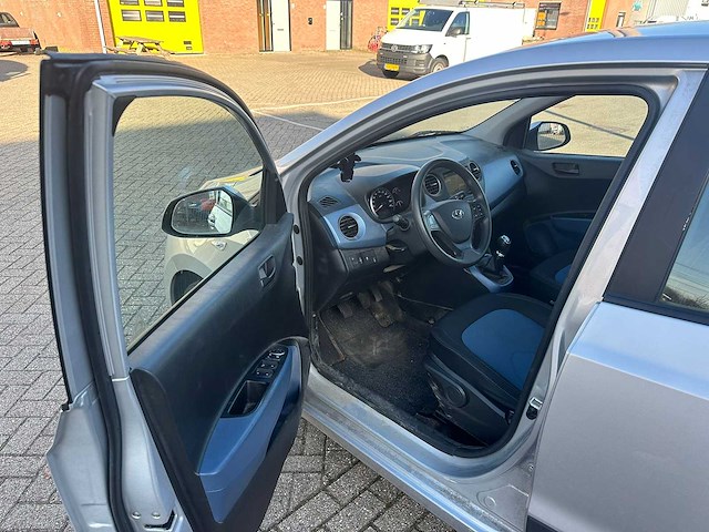 Hyundai - 2016 - i10 - 1.0i i-motion comf. - personenauto - afbeelding 3 van  17
