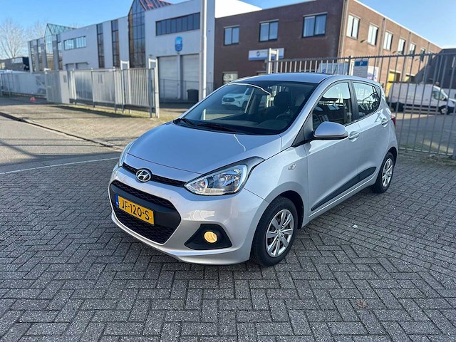Hyundai - 2016 - i10 - 1.0i i-motion comf. - personenauto - afbeelding 1 van  17