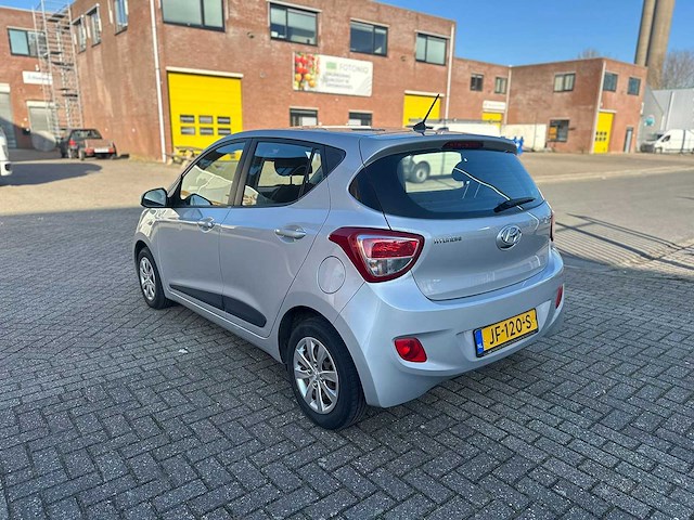 Hyundai - 2016 - i10 - 1.0i i-motion comf. - personenauto - afbeelding 11 van  17