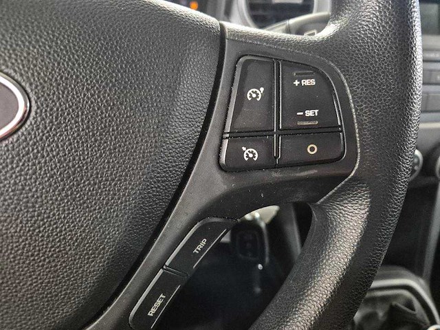 Hyundai - 2018 - i10 - 1.0i comfort - personenauto - afbeelding 4 van  15