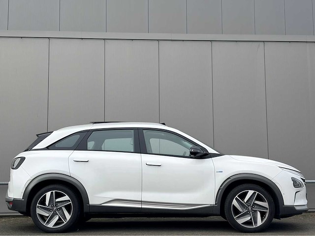Hyundai - 2019 - nexo fcev plus back - personenauto - afbeelding 15 van  18