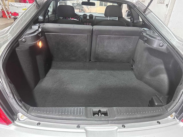 Hyundai - coupé - 2.7i v6 fx automaat- 30-np-sx- 2003 - afbeelding 4 van  13