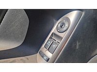 Hyundai - coupé - 2.7i v6 style - car - 2004 - afbeelding 15 van  25