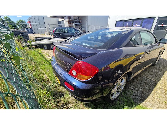 Hyundai - coupé - 2.7i v6 style - car - 2004 - afbeelding 3 van  25